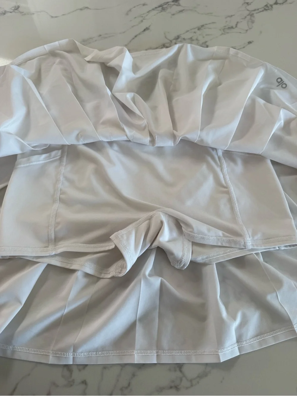 Alo Yoga Varsity Tennis Skirt - White - Size Small